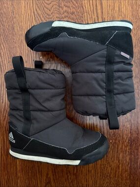 Adidas CW snow pitch boots